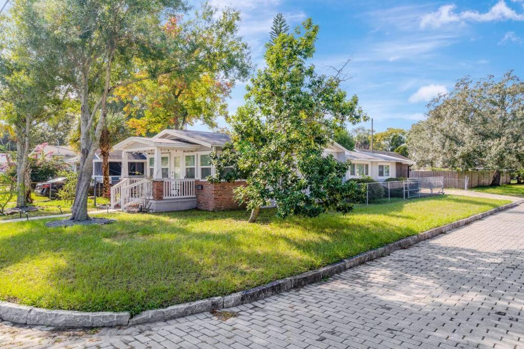 Cozy Bungalow With Patio & Grill, Private And Location Tampa Exterior photo