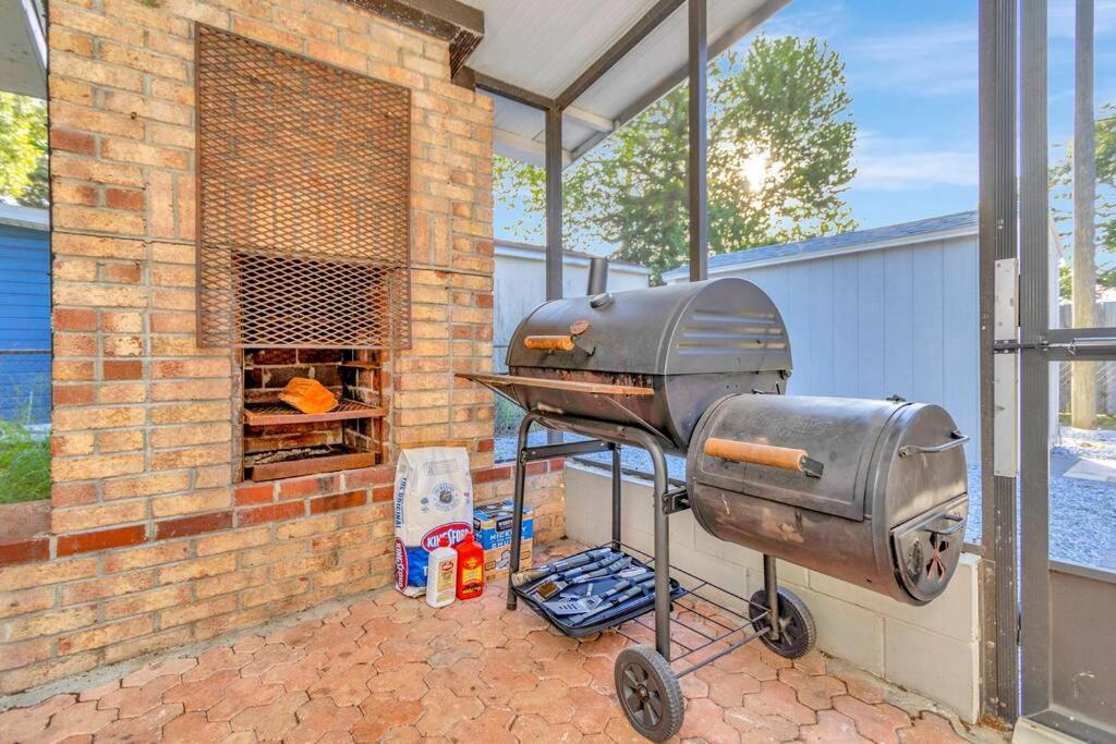 Cozy Bungalow With Patio & Grill, Private And Location Tampa Exterior photo