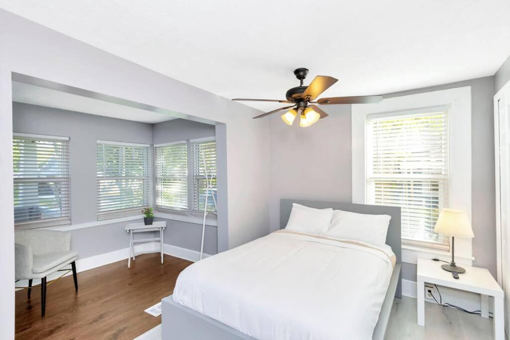 Cozy Bungalow With Patio & Grill, Private And Location Tampa Exterior photo